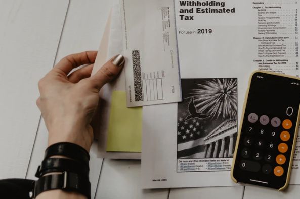 “最大汽車經銷商”虧損16.73億，盈利持續承壓被降級